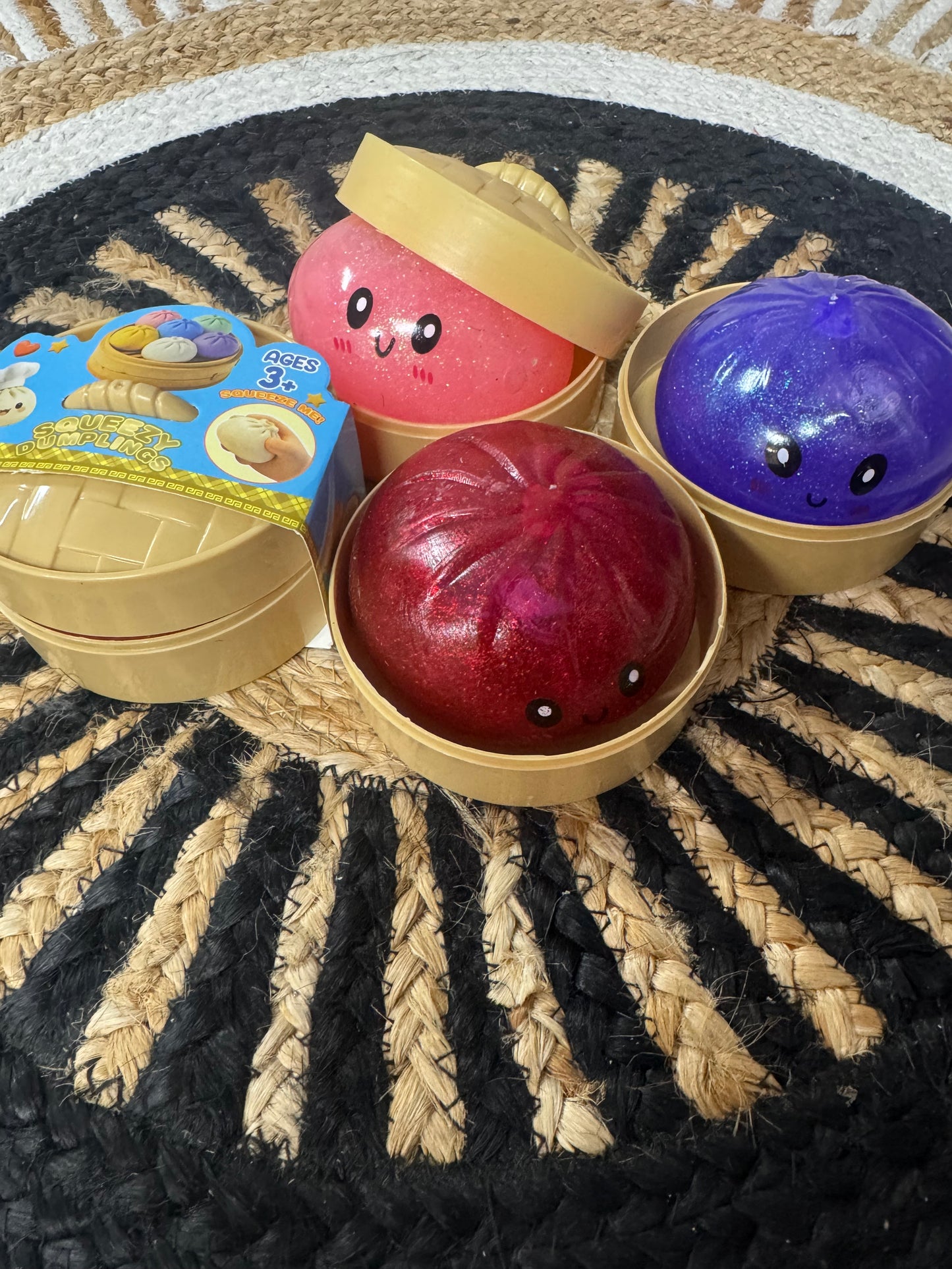 Light-Up Mystery Glitter Dumpling Squishy