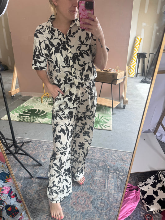 Black & White Floral Matching Set