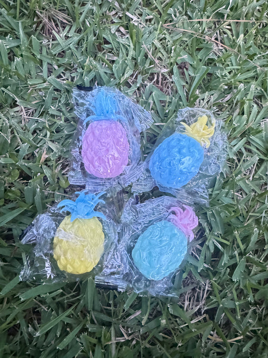 Pineapple Squishy (random color)