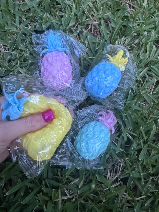 Pineapple Squishy (random color)